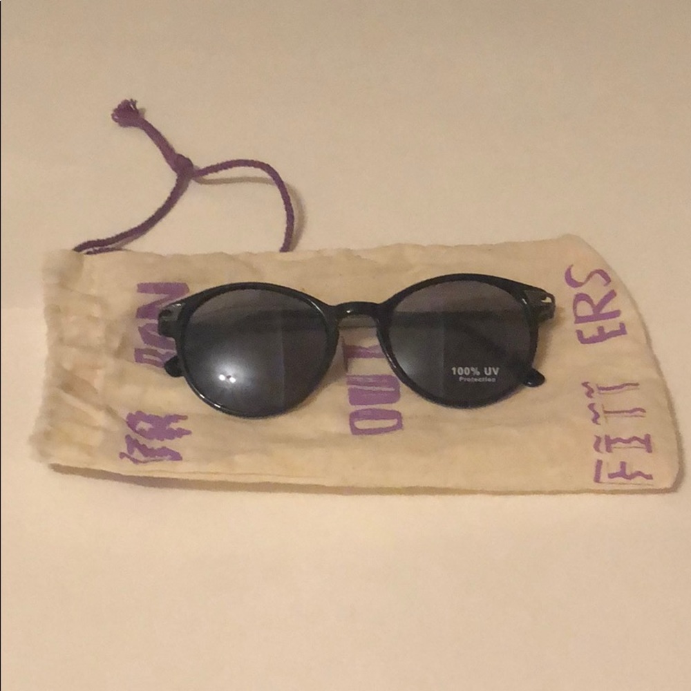 Urban Outfitters Round Black Sunglasses